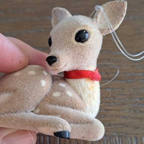Vintage Flocked Deer Ornament Gentle Fawn Hallmark Keepsake 1989 Box Collectible - Picture 9 of 12